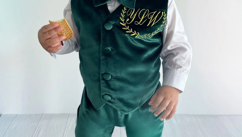 From Crib to Camera: Capture Perfect Moments in Green Velvet Baby Boy Wear