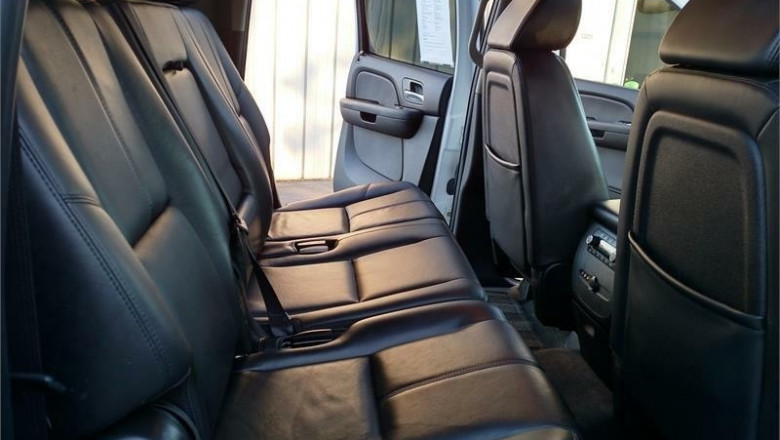 Experience the Best Luxury Chauffeur Service in CT with Famous Drive