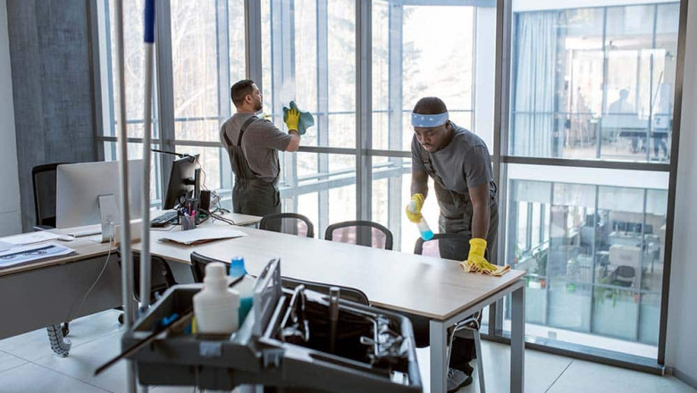 Why Hiring a Commercial Cleaning Company Dubai Is a Smart Business Move
