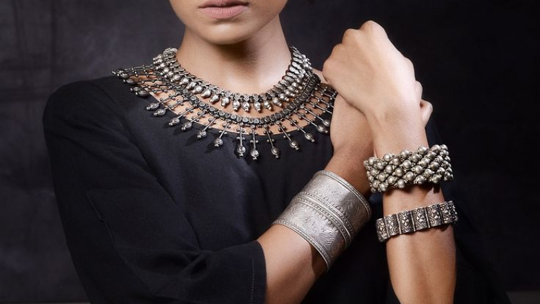 Why Buying Silver Jewelry Online Is Smarter Than Ever