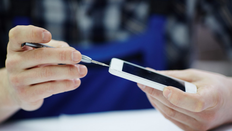 Avoid Scams: Use ThePhoneUnlocker's Samsung IMEI Check Before Purchasing a Second-Hand Device