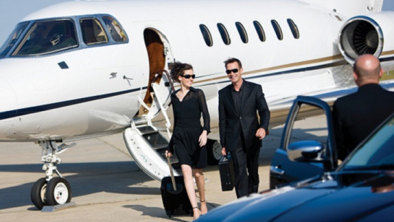 Elevate Your Journey: Discover Premier Limo Service NYC with Famous Drive