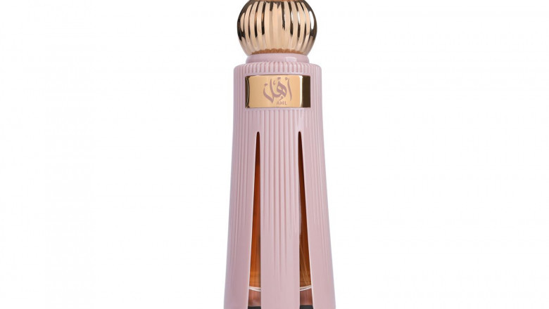 Perfume Power: Scents That Boost Confidence in Women