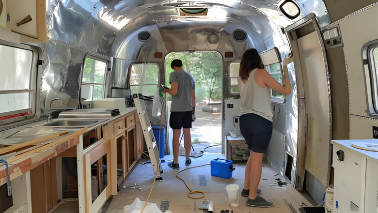 Find Reliable Travel Trailer Repair Near Me – Fast, Efficient & Affordable