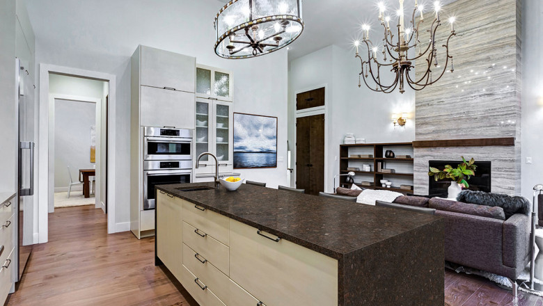 10 Gorgeous Marble-Look Surfaces to Warm Up Your Home