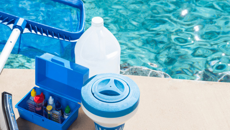 Affordable Pool Cleaning Service in Parkway,