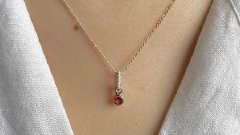 Orange Kyanite Jewelry That Exudes Warm Electricity