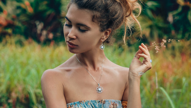 The complete guide to Moonstone rings: That means, Styling & recovery advantages