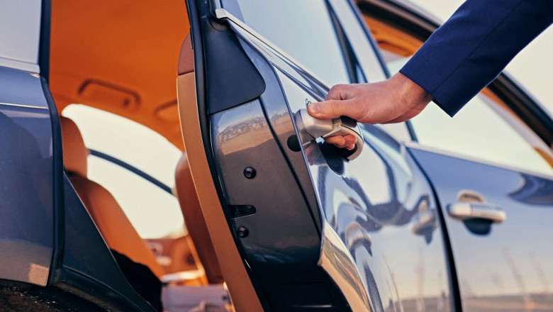 Navigating Newark Airport with Ease: The Benefits of Car Service to Newark Airport