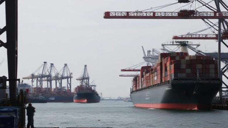 What is Partial Charging and How is it Used in Dubai Shipping