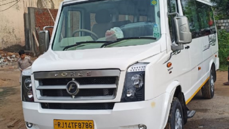 Maharaja Tempo Traveller Hire Jaipur – Travel in Royal Comfort Across the Pink City