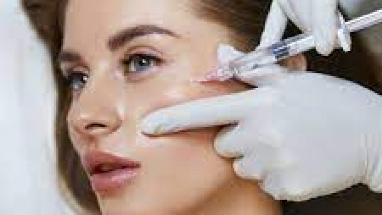 Enhancing Facial Symmetry with Dermal Fillers in Dubai: A Guide to the Benefits
