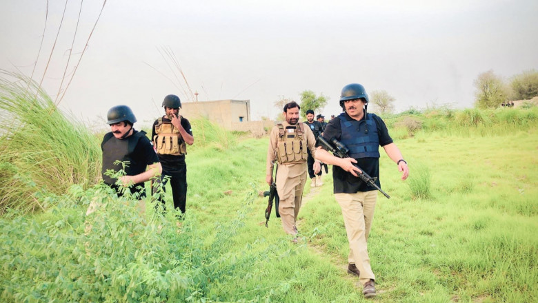 11 Private Company Employees Abducted Near Dera Ismail Khan, 6 Rescued