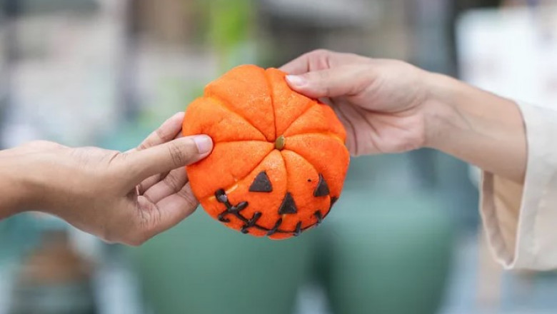 Delightful Halloween Themed Bakes & Coffees UAE