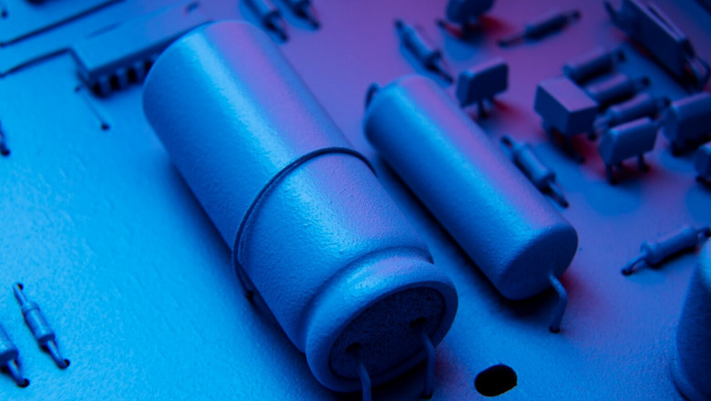 Understanding the Role of PFC Capacitors in Reducing Transformer Losses