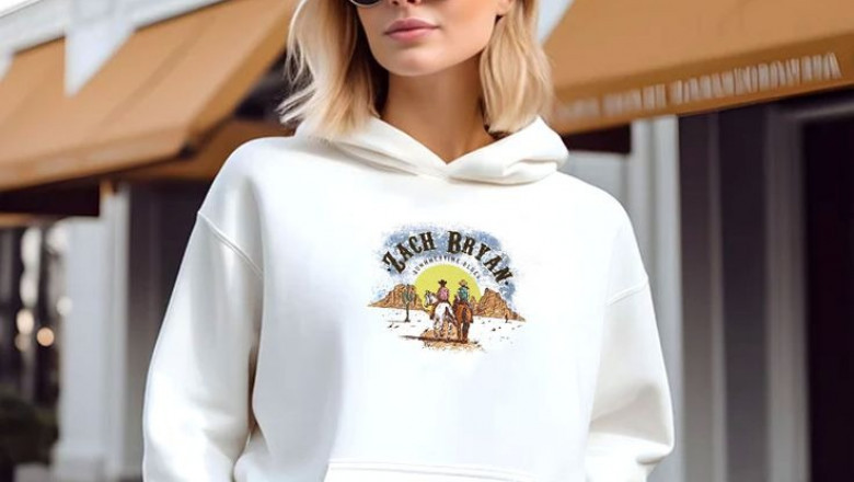 Streetwear Meets Country Cool: Zach Bryan & Trapstar Hoodie Essentials